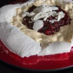 Vegan meringue. Gluten free, vegan Pavlova with vegan cream and fresh berries